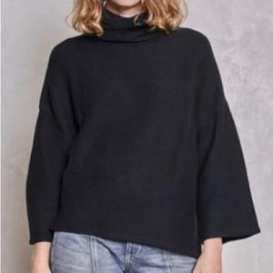 NWT Esby XS Nina Top in Black